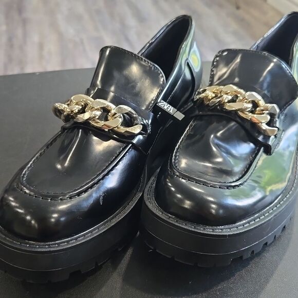 🐢 Zara Black and Gold Chunky Loafers NWOT Size 9-9.5 - Picture 1 of 7